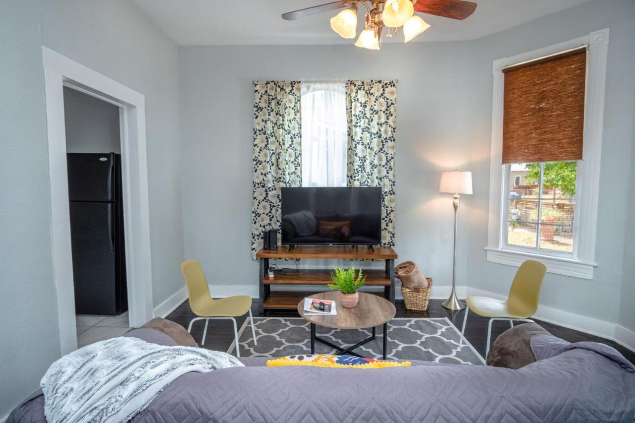 サンアントニオRemodeled Historic 2Br 1Ba House Near Downtownアパートメント エクステリア 写真